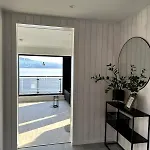 Modern And Cozy Fjord View Kjerrvika
