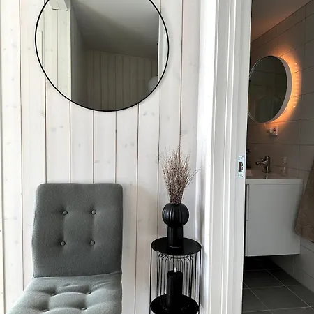 Modern And Cozy Fjord View Feriehus